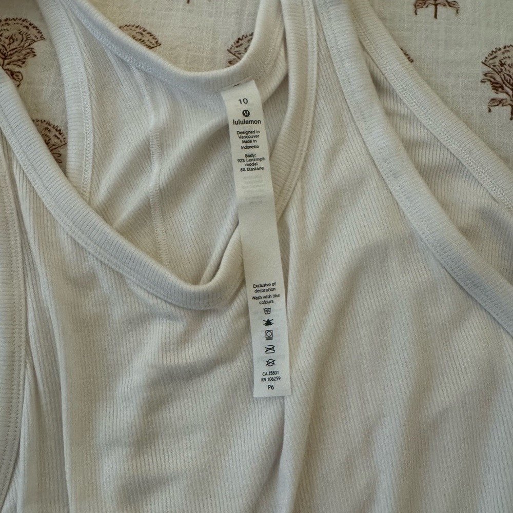 Lululemon Tank - Picture 2 of 3